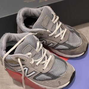 New Balance Grey Suede & Mesh Running Shoes with Cream Laces